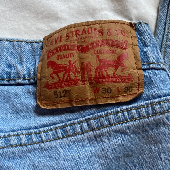 Vintage Levi’s High Waisted Blue Jeans - Picture 5 of 6
